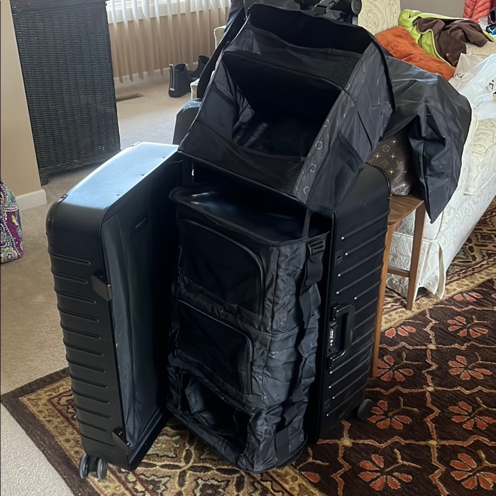 Solgaard luggage - Check-In Closet Large